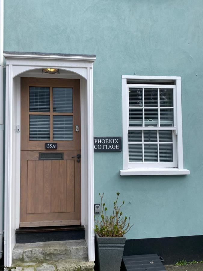 Coastal Mill Cottage: 3-story Retreat With Rooftop Oasis Holiday home *