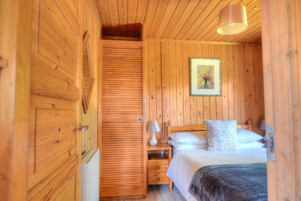 4 Pinewood Retreat