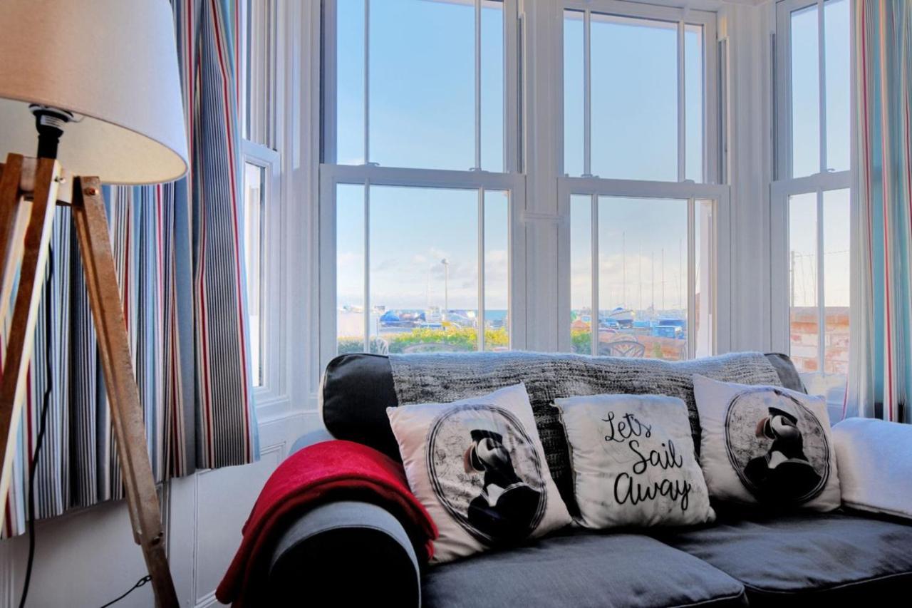 1 Cobb View *