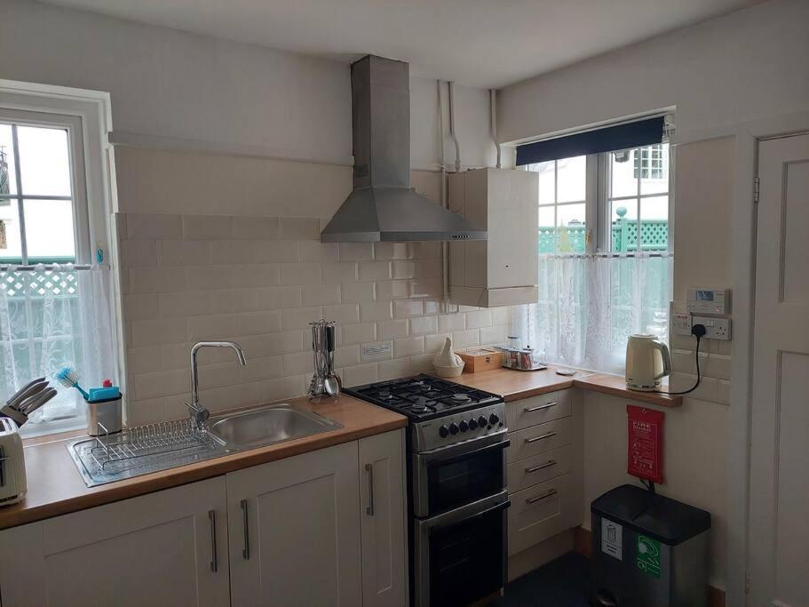 Apartment Private Apartment, Parking, Sea And Country Views