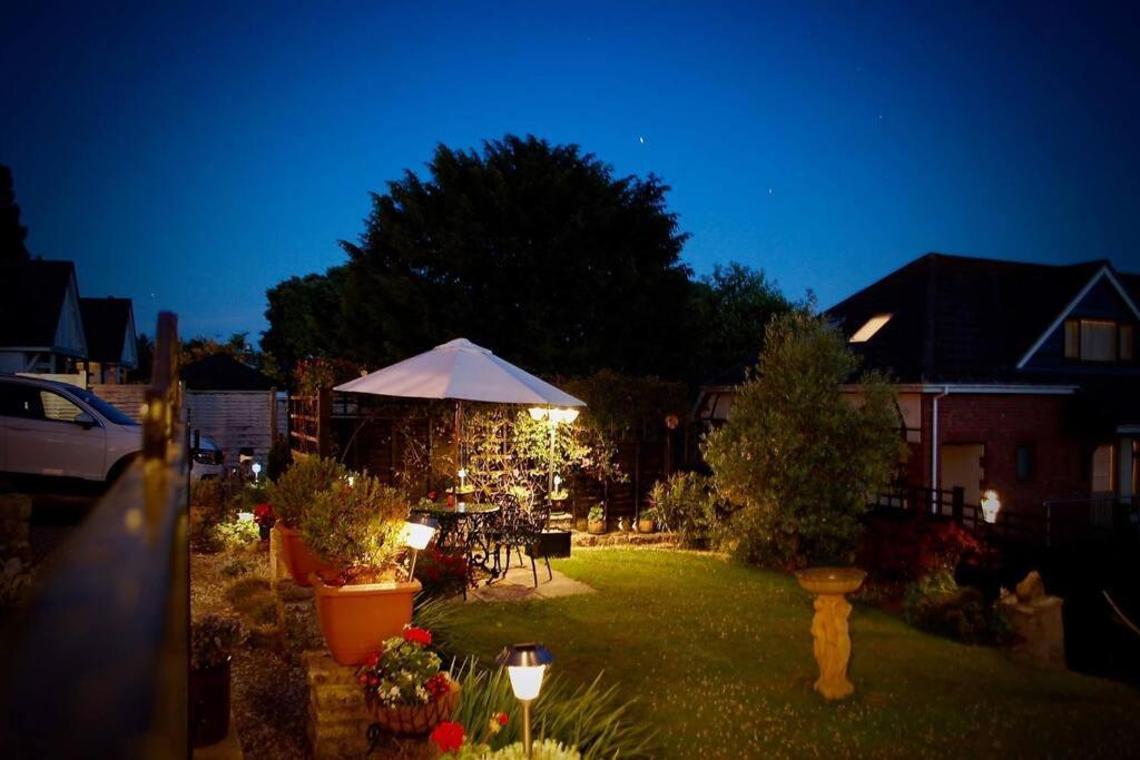 Private Apartment, Parking, Sea And Country Views
