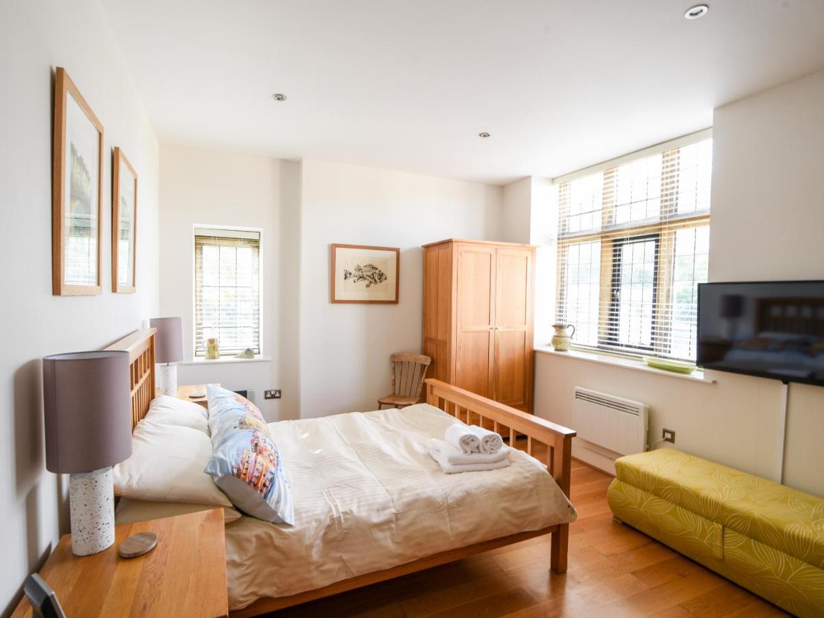 3 Coram Tower * Lyme Regis