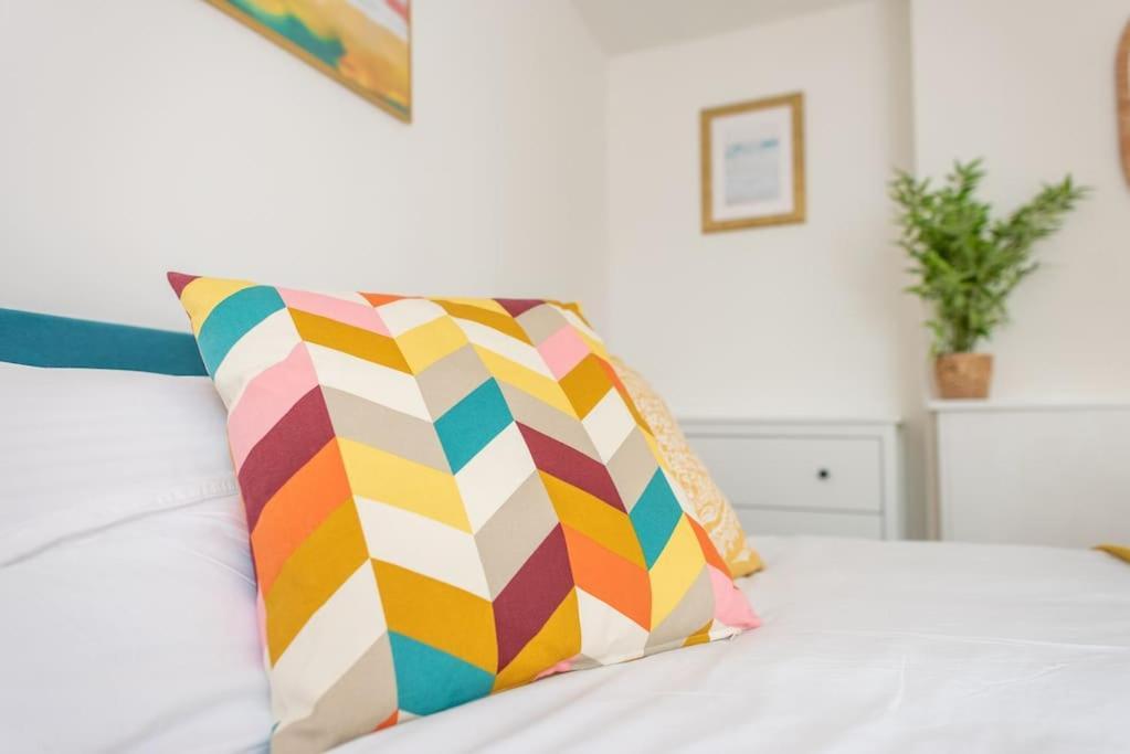 Seashells, Close To Seafront, Large Private Garden * Lyme Regis