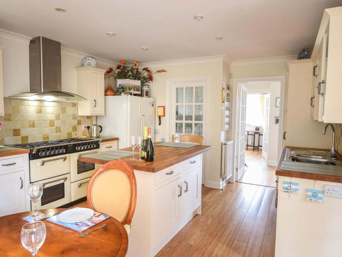 Holiday home Jurassic Sea View *