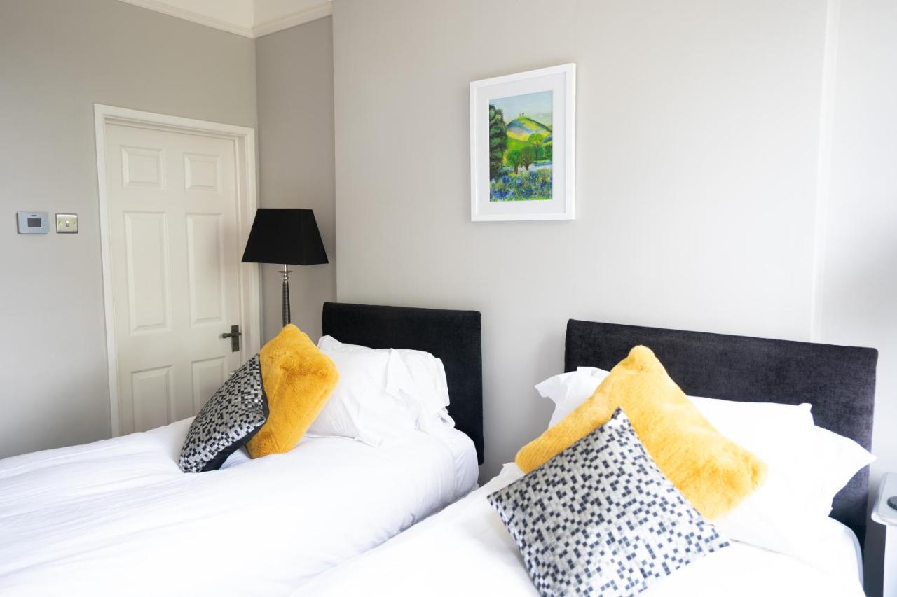 Country house Dower House *