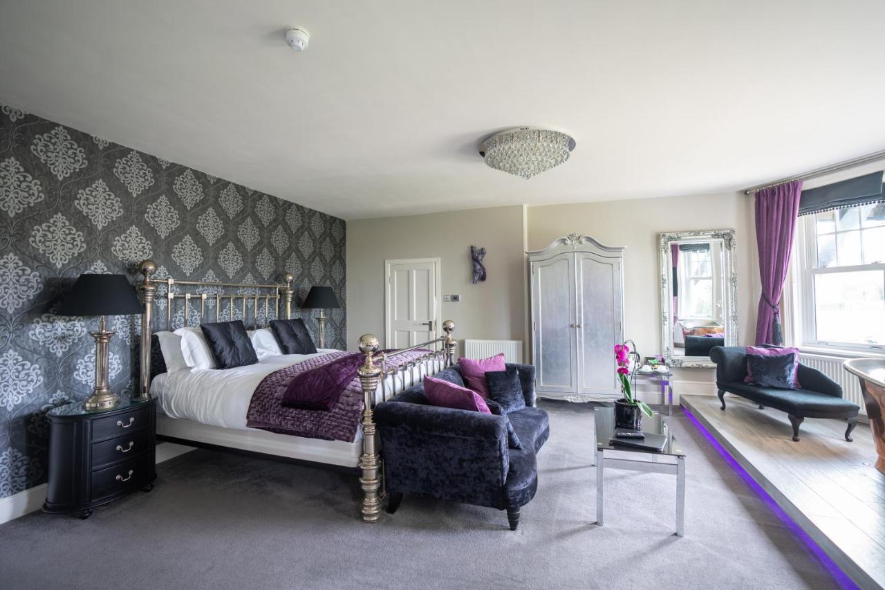 Country house Dower House *