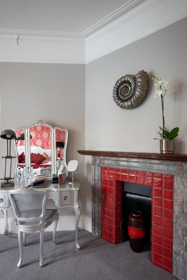 Country house Dower House *