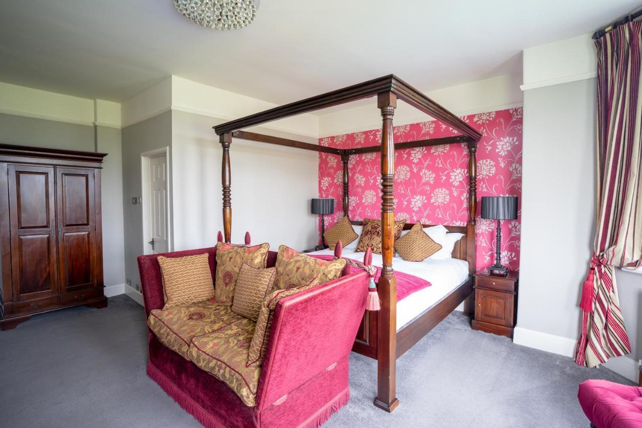 Country house Dower House *