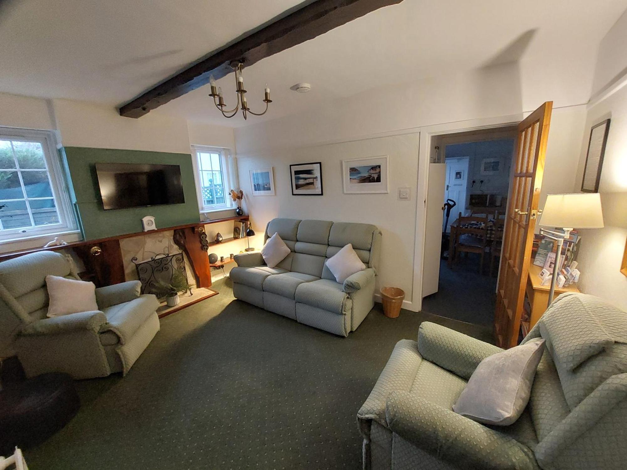 Private Apartment, Parking, Sea And Country Views Apartment *