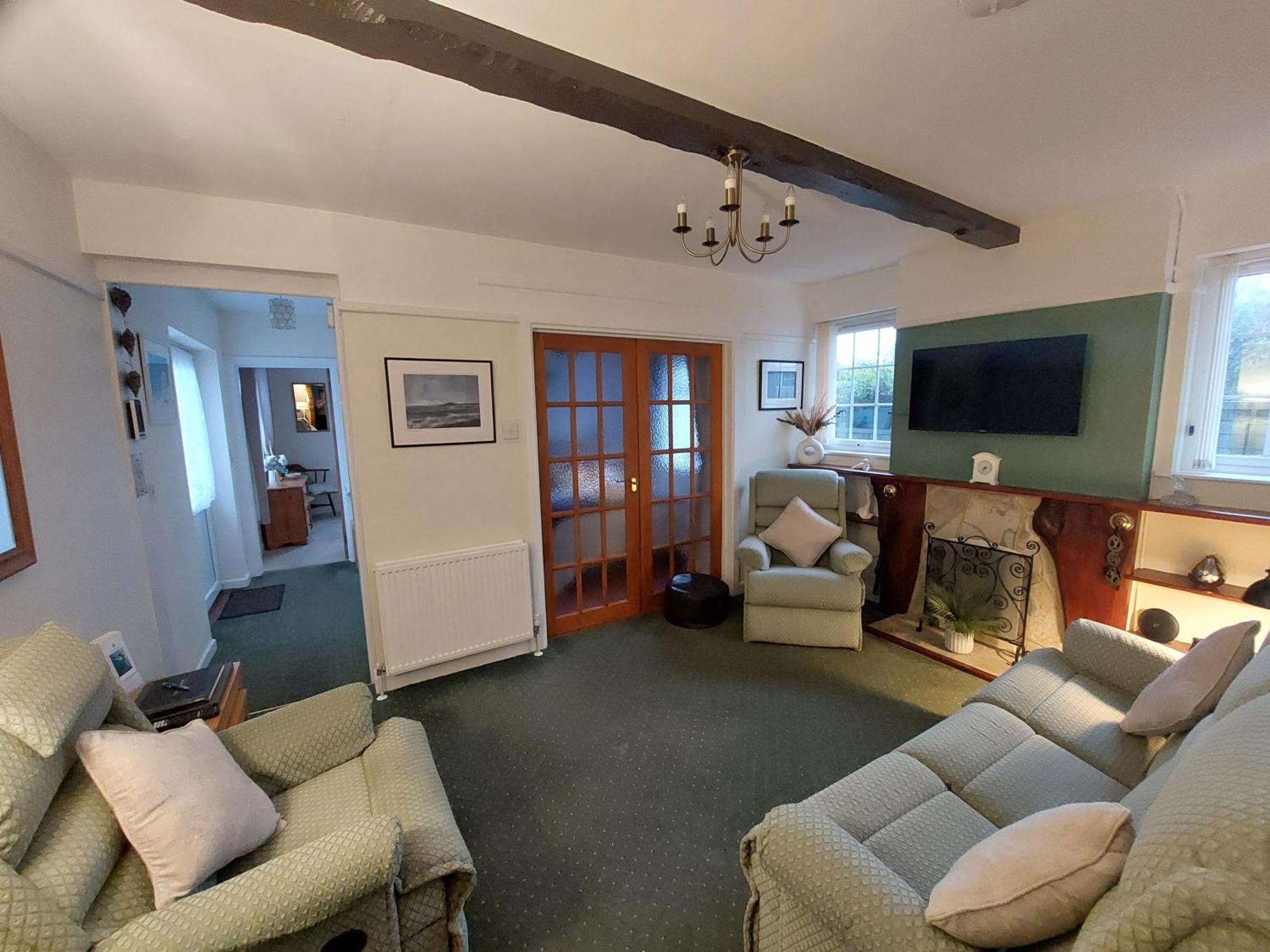 Private Apartment, Parking, Sea And Country Views Apartment