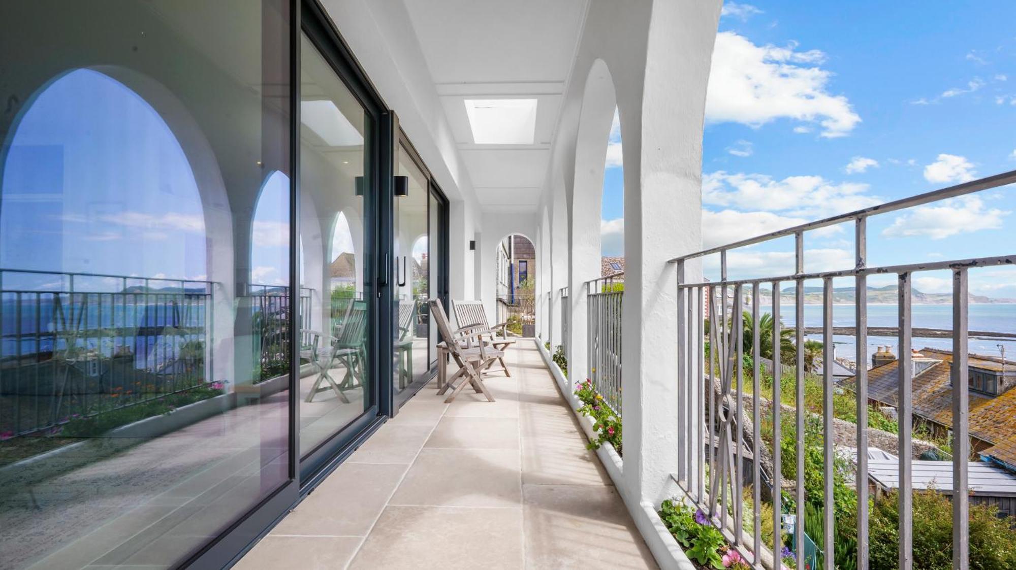 Villa Faraway - Luxury Holiday - *