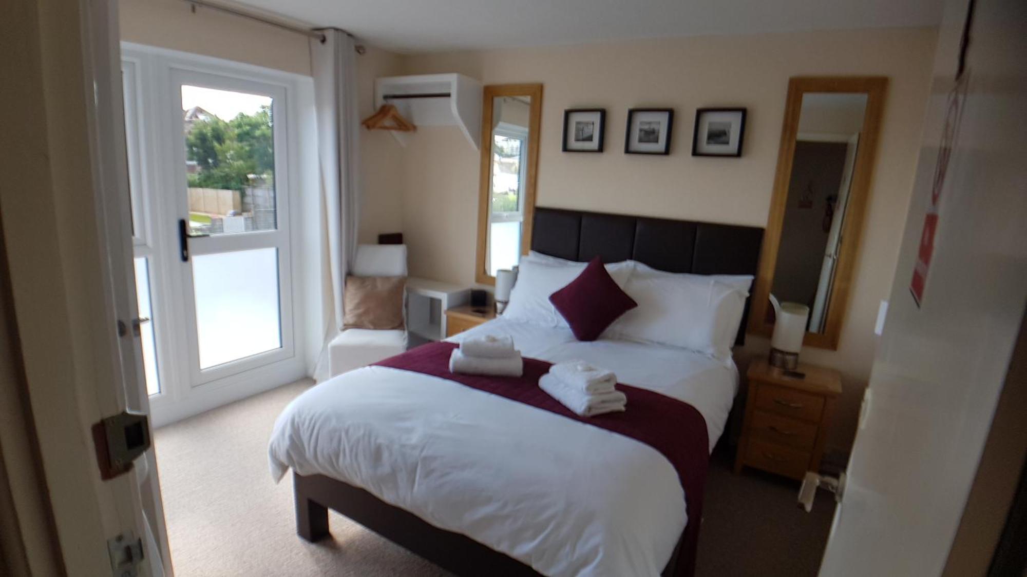Charnwood Guest house 2*