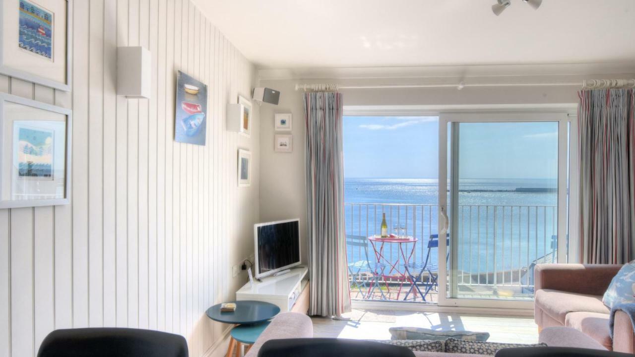 Apartment 9 Bay View Court